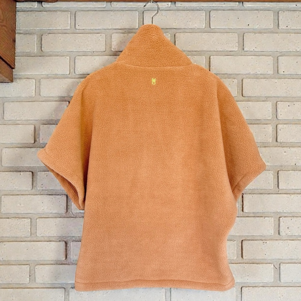 0627 Dudley Stephens Arlington Poncho Camel Sherpa Fleece XS Small NWT - Picture 2 of 6